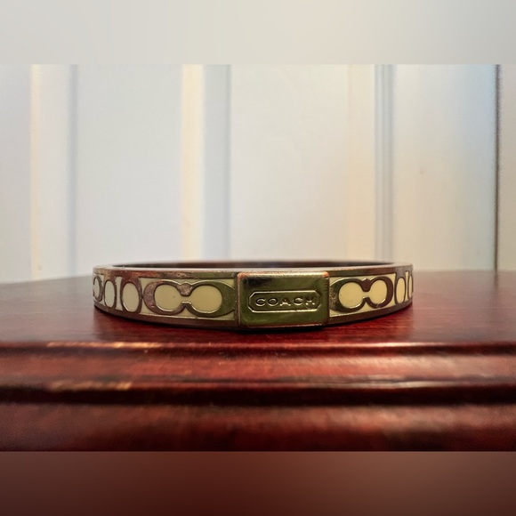Vintage Coach Silver Signature C's Logo Embossed Single Row Bangle Bracelet - Picture 7 of 7
